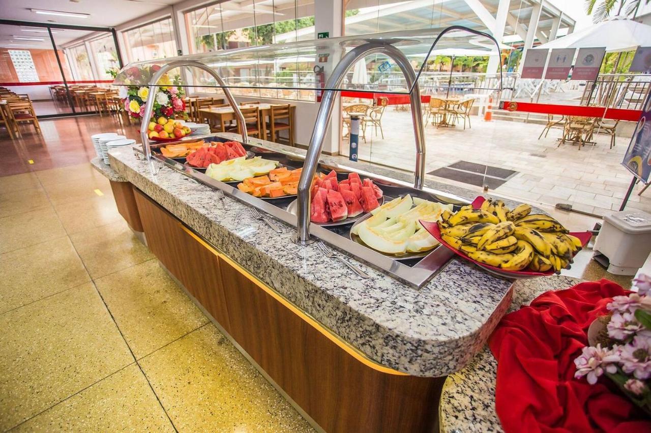Hotel Diroma Fiori - Parque Aquatico E Muitas Piscinas Калдас Новас Екстериор снимка